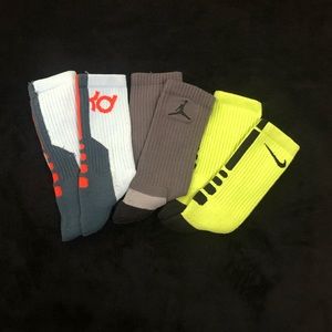 Nike Athletic socks (8-12)